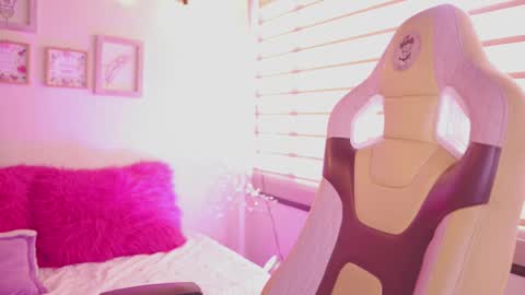 Blue  online show from February 26, 12:30 pm