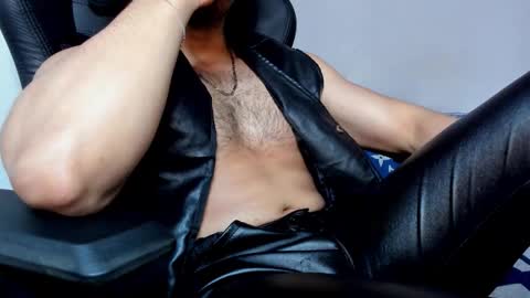 Twitter BreddTommy IG tommy bredd online show from February 19, 7:24 pm