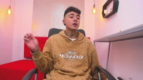 tommy_will online show from December 17, 3:13 am