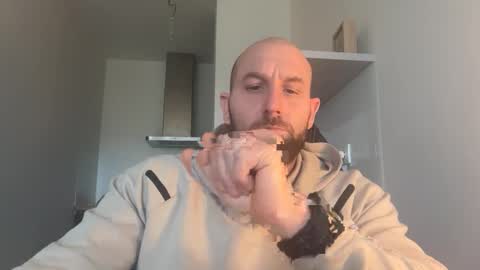 Thomas Fit online show from October 15, 1:01 pm