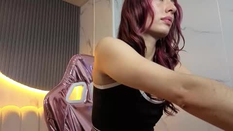 leyla  online show from November 28, 9:16 am