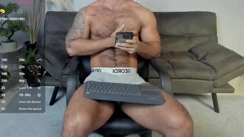 Snapshot of tomy_scott6 chatting on February 11, 11:09 am tomy_scott6 online show from February 11, 11:09 am