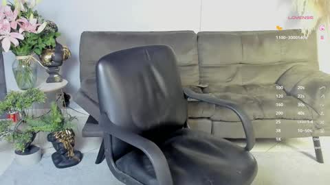 Snapshot of tomy_scott6 chatting on September 24, 12:12 pm tomy_scott6 online show from September 24, 12:12 pm