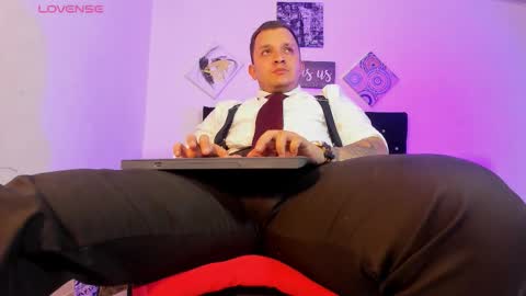 Snapshot of tonny_landri chatting on October 13, 3:08 am Tonny Landri online show from October 13, 3:08 am
