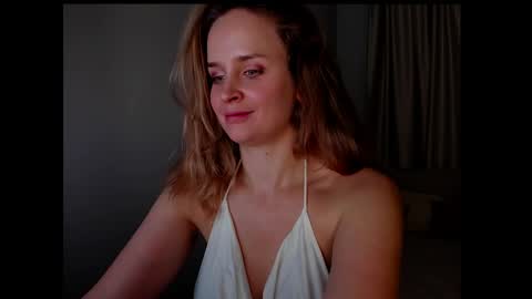 Snapshot of tony_and_alice chatting on December 12, 9:15 pm Tony and Alice online show from December 12, 9:15 pm