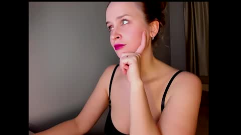 Snapshot of tony_and_alice chatting on February 12, 9:33 pm Tony and Alice online show from February 12, 9:33 pm