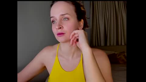 Snapshot of tony_and_alice chatting on February 5, 10:11 pm Tony and Alice online show from February 5, 10:11 pm