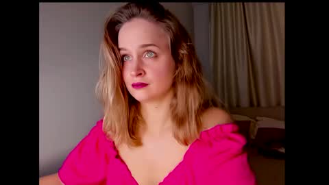 Snapshot of tony_and_alice chatting on January 15, 6:51 pm Tony and Alice online show from January 15, 6:51 pm