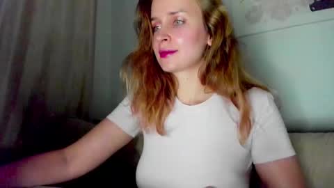 Snapshot of tony_and_alice chatting on September 21, 7:40 pm Tony and Alice online show from September 21, 7:40 pm