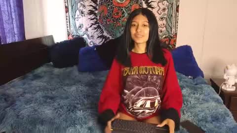 Snapshot of tony_and_sophia chatting on January 25, 2:14 pm Sophia Tony online show from January 25, 2:14 pm