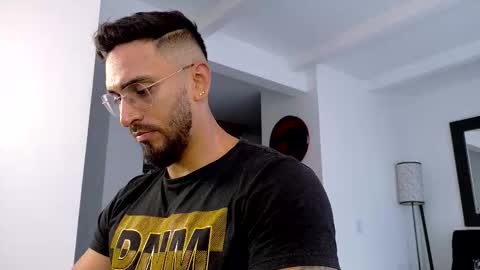 tony muscle1 online show from February 15, 10:52 pm