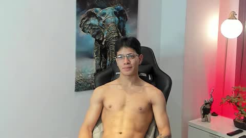 tony_petrov online show from November 17, 3:14 pm