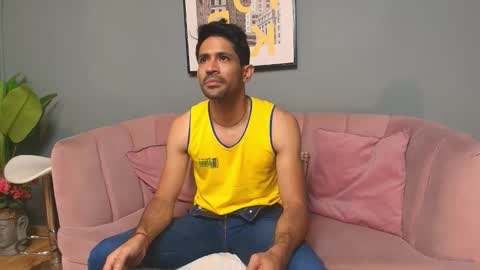 Snapshot of tonycosta_ chatting on October 18, 2:05 am Tony online show from October 18, 2:05 am