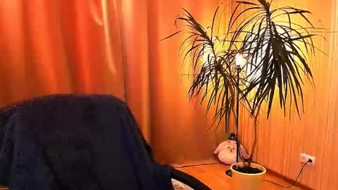 Elizabeth online show from October 2, 3:22 pm