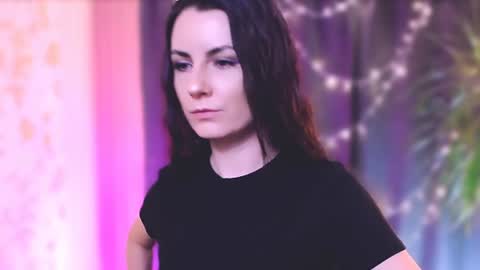 Elizabeth online show from January 12, 8:14 pm