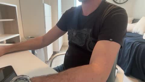 too_naughty online show from November 18, 12:41 pm