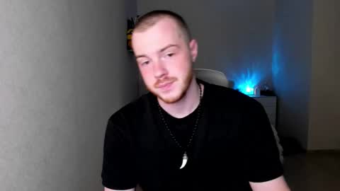 toohornyserj online show from October 10, 8:13 pm