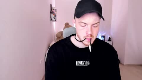 toohornyserj online show from March 12, 12:42 am