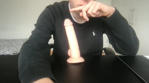 Max online show from February 3, 12:31 pm