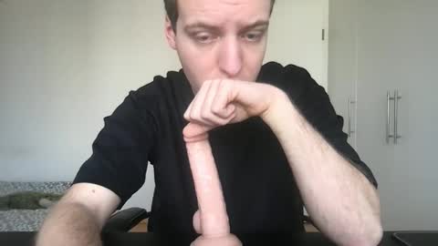 Max online show from March 6, 7:40 am