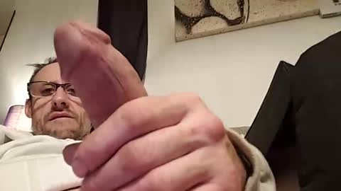 tooshort30w59675 online show from November 19, 8:13 am