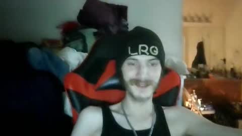 Snapshot of tootall803 chatting on February 27, 11:59 pm TooTall803 online show from February 27, 11:59 pm