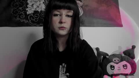 Snapshot of toriayun0 chatting on January 13, 9:52 pm your personal gothic girl check it online show from January 13, 9:52 pm