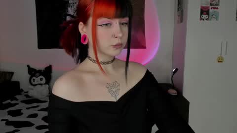 Snapshot of toriayun0 chatting on March 7, 10:21 pm your personal gothic girl check it online show from March 7, 10:21 pm