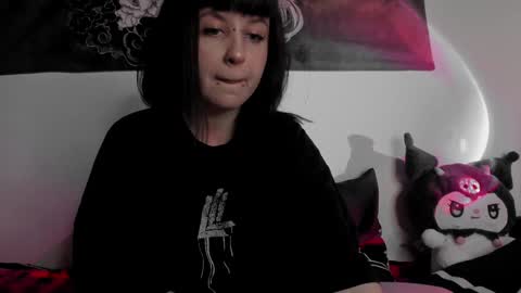 Snapshot of toriayun0 chatting on January 12, 1:53 am your personal gothic girl check it online show from January 12, 1:53 am