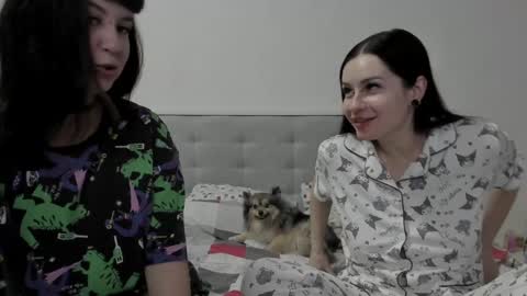 Snapshot of toriayun0 chatting on January 3, 4:37 pm your personal gothic girl check it online show from January 3, 4:37 pm