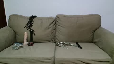 Snapshot of torturemaster chatting on November 1, 10:47 am torturemaster online show from November 1, 10:47 am