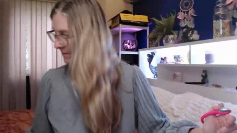 Milly online show from February 15, 11:58 pm