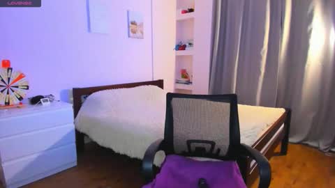 Snapshot of toxic_lina chatting on October 9, 6:35 pm Ellina online show from October 9, 6:35 pm