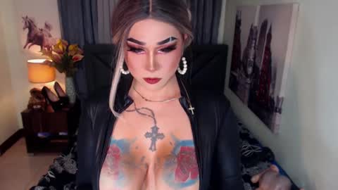 Snapshot of trandomsts chatting on January 19, 7:26 pm DOM irish online show from January 19, 7:26 pm