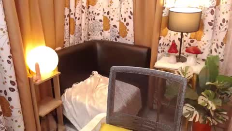 ROSY TAN  BE MY KING DONT FORGET TO FOLLOW AND THUMBS UP ME online show from February 21, 2:17 am