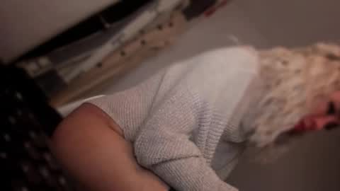 ALMIGHTY GODDESS VALENTINA online show from November 4, 9:27 pm