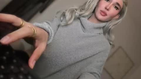 ALMIGHTY GODDESS VALENTINA online show from March 14, 8:02 pm