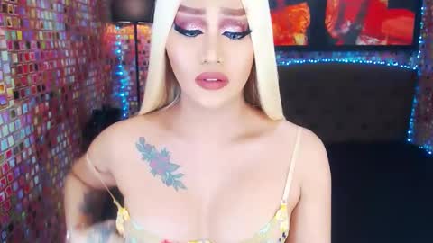 KYLIE BELLA  TS online show from February 10, 5:58 am