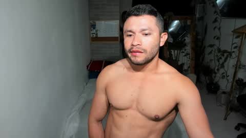 travis bakerr online show from February 16, 11:37 pm