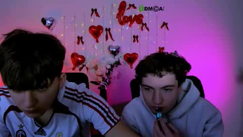 Travis online show from March 1, 9:57 am