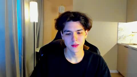 travisrivas online show from March 10, 12:42 pm