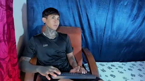 TRAV - INDEPENDENT MODEL online show from February 17, 9:10 pm