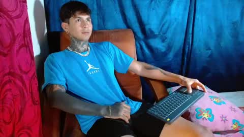 TRAV - INDEPENDENT MODEL online show from February 8, 10:19 pm