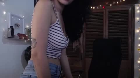 Emily online show from February 17, 3:22 pm