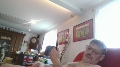 trebgeis1 online show from October 31, 1:00 pm