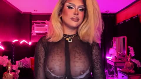 Jade online show from November 28, 3:19 pm