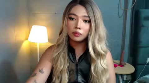 trexie_fucks15 online show from November 11, 4:36 am