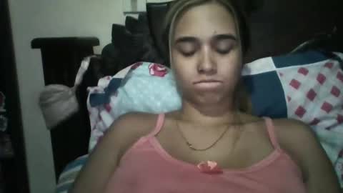 Snapshot of triana_bell chatting on October 20, 1:32 am triana_bell online show from October 20, 1:32 am