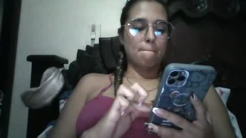 Snapshot of triana_bell chatting on October 16, 2:11 am triana_bell online show from October 16, 2:11 am
