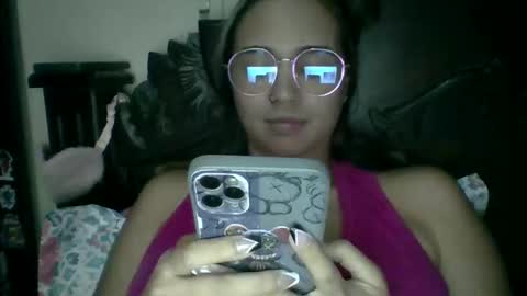 Snapshot of triana_bell chatting on October 10, 2:28 am triana_bell online show from October 10, 2:28 am